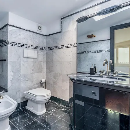 Duomo3'-skylight-idropool-private-cinema-freepark * Milan