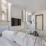 Duomo3'-skylight-idropool-private-cinema-freepark Apartman *