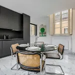 Apartman Duomo3'-skylight-idropool-private-cinema-freepark *