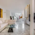 Apartman Duomo3'-skylight-idropool-private-cinema-freepark *