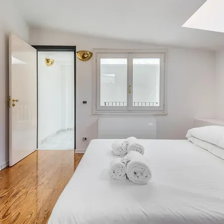 Duomo3'-skylight-idropool-private-cinema-freepark Daire *